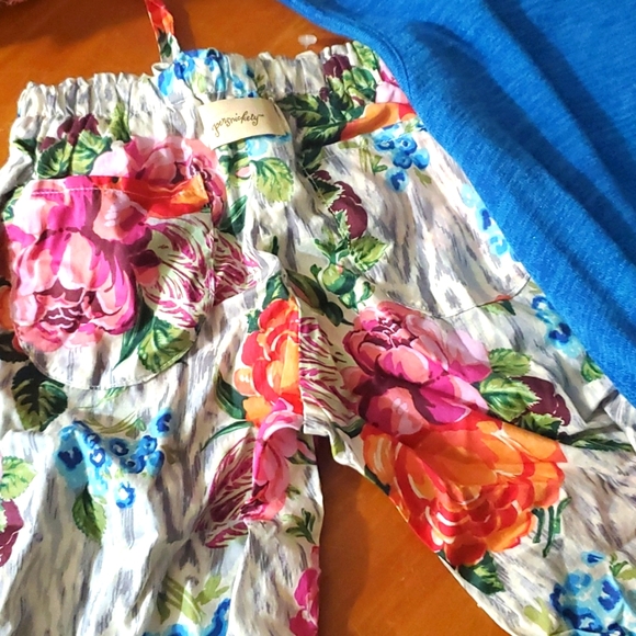 Adorable Flowy Persnickety Size 4 Outfit - Picture 3 of 5